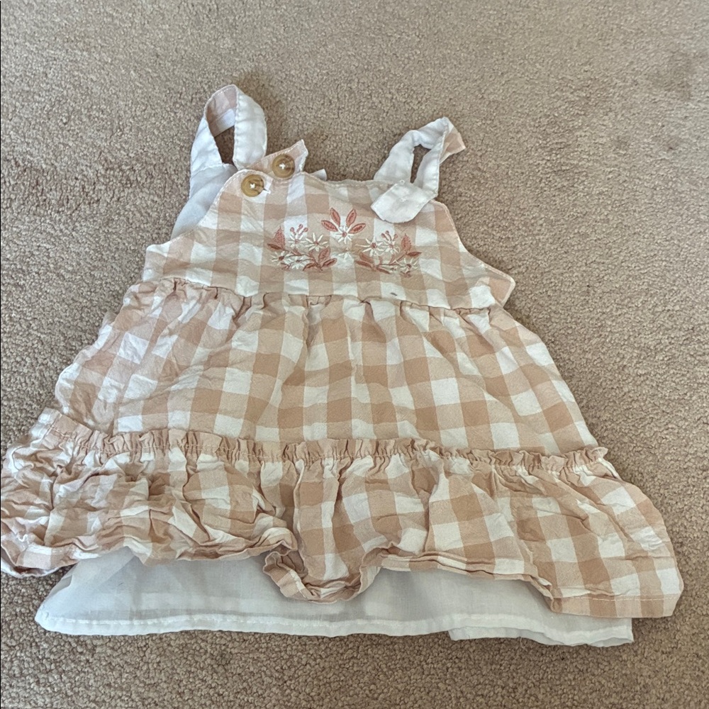 Daisy Fuentes Tan and White Checkered Kids Dress